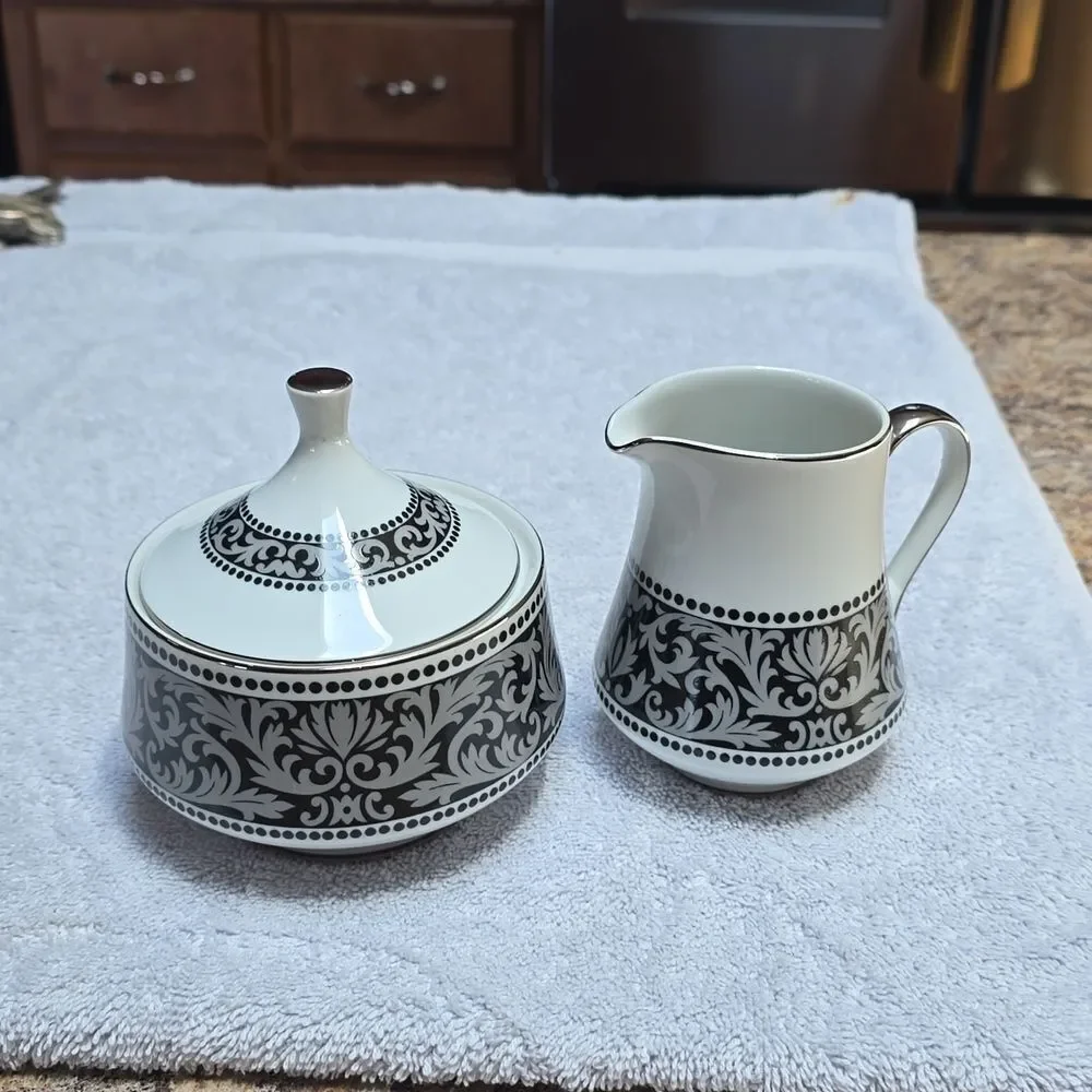 VTG Mikasa SUTTON 0Bone China Creamer Covered Sugar Bowl Black White Narumi Japa